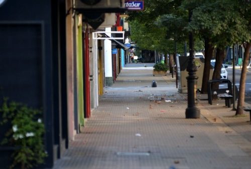 ¿The Walking Dead o La Plata?: la fuerte impresión de un joven por las vacaciones de invierno en la ciudad