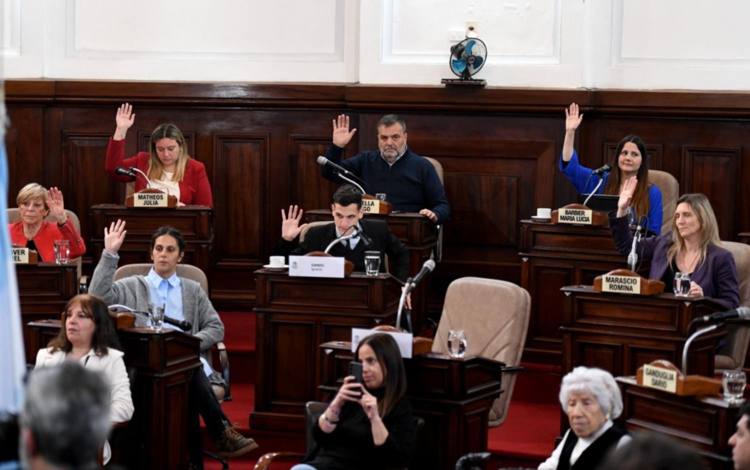 La megatoma de Los Hornos recalentó el debate político en el Concejo de La Plata
