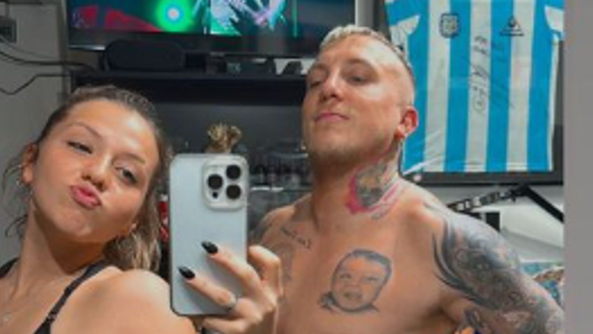 El Polaco y su hija Sol se tatuaron la misma frase en la piel: cuál es su significado