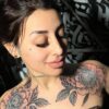 Tamara Báez mostró el impactante tatuaje que se hizo en el pecho