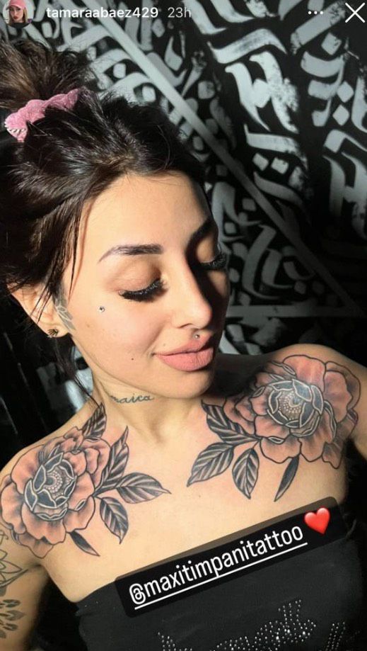 Tamara Báez mostró el impactante tatuaje que se hizo en el pecho