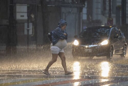 Rige el nivel de alerta amarillo en La Plata por tormentas y fuertes ráfagas de viento