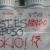 "Estamos organizando una respuesta pública por este vandalismo": aparecieron pintadas contra la "ESI" en escuelas platenses