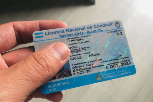 Sumaron un nuevo requisito para quienes saquen su primera licencia de conducir para auto o moto