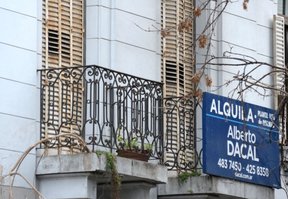 Piden reabrir la oficina municipal que asesoraba a inquilinos y consorcistas en La Plata