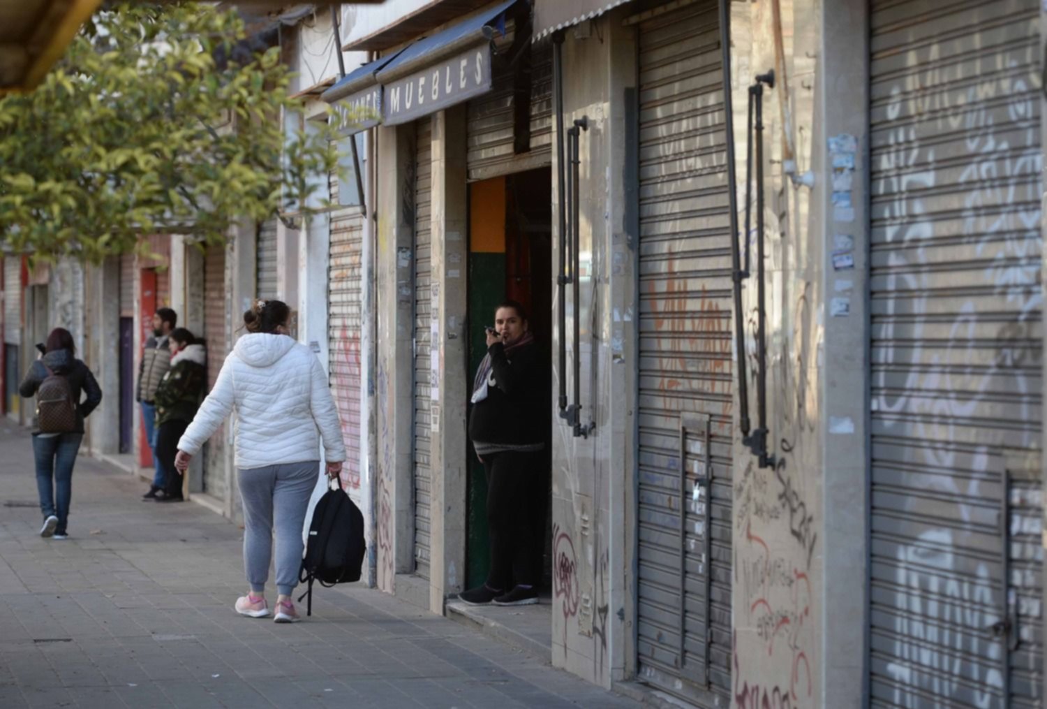 La Plata funciona a media máquina por el Día del Empleado de Comercio