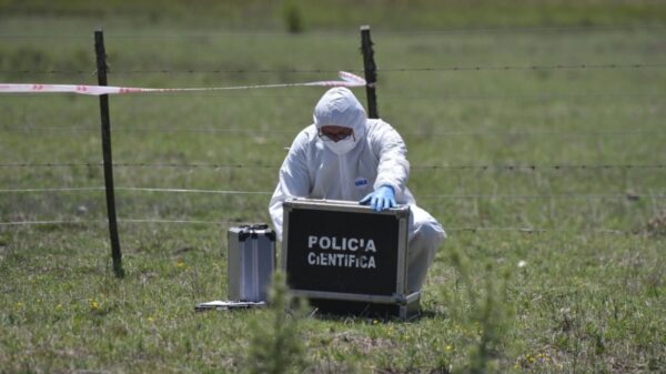 Matan a un policía retirado e incendian la casa para esconder el crimen