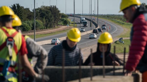 Avanza la extensión de la Autopista que une La Plata