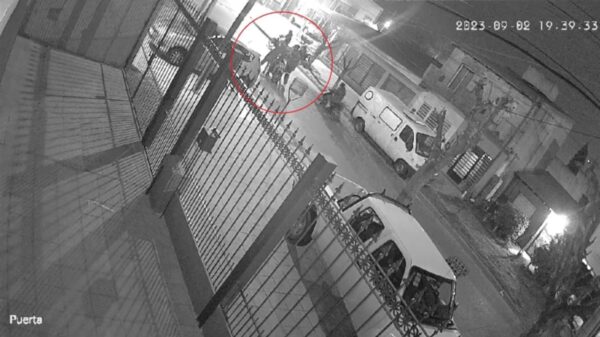 VIDEO: Audaz ataque de una banda de motochorros a una pareja en La Plata