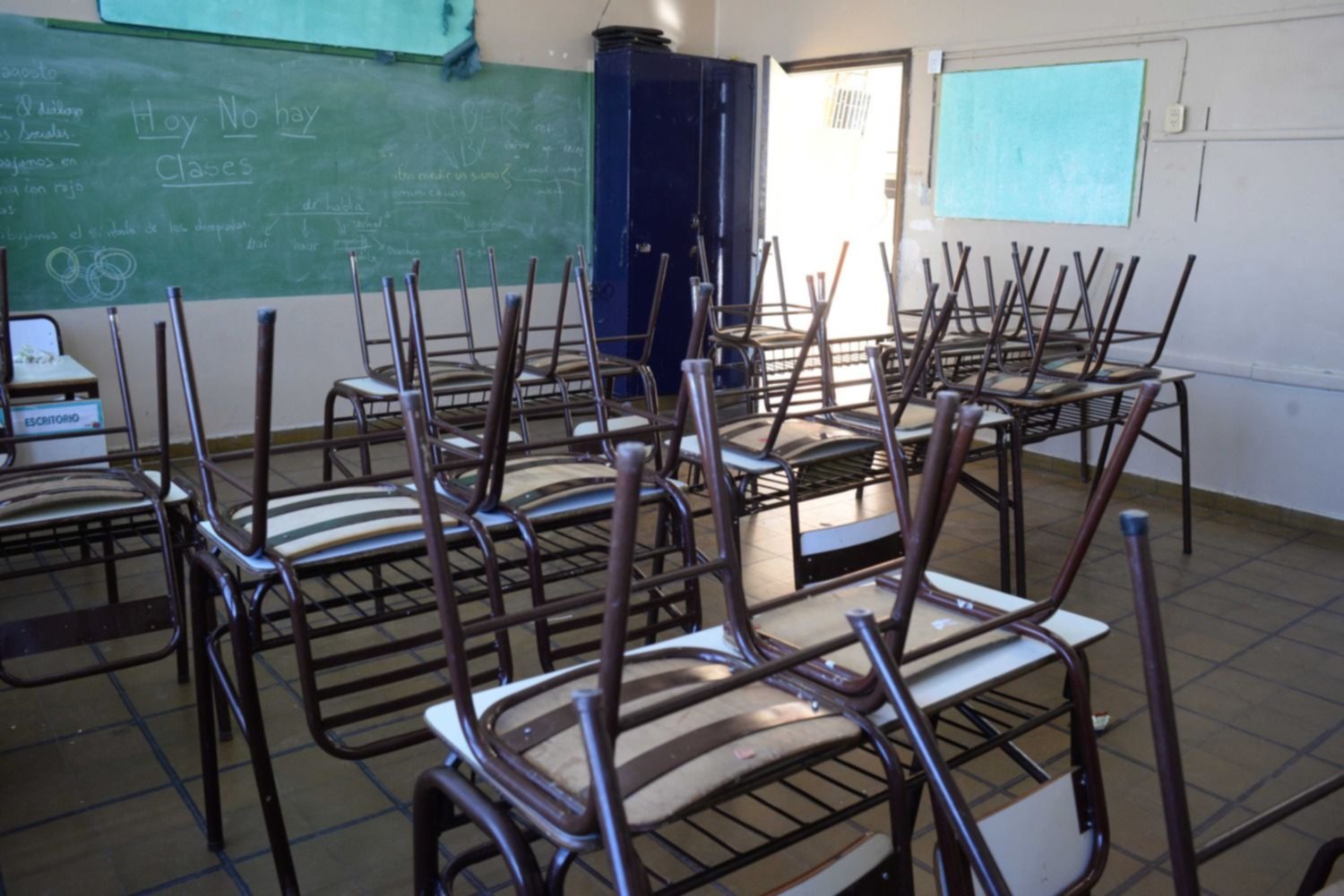 Unos 150 alumnos se quedaron sin clases por una fuga de gas en una escuela de La Plata