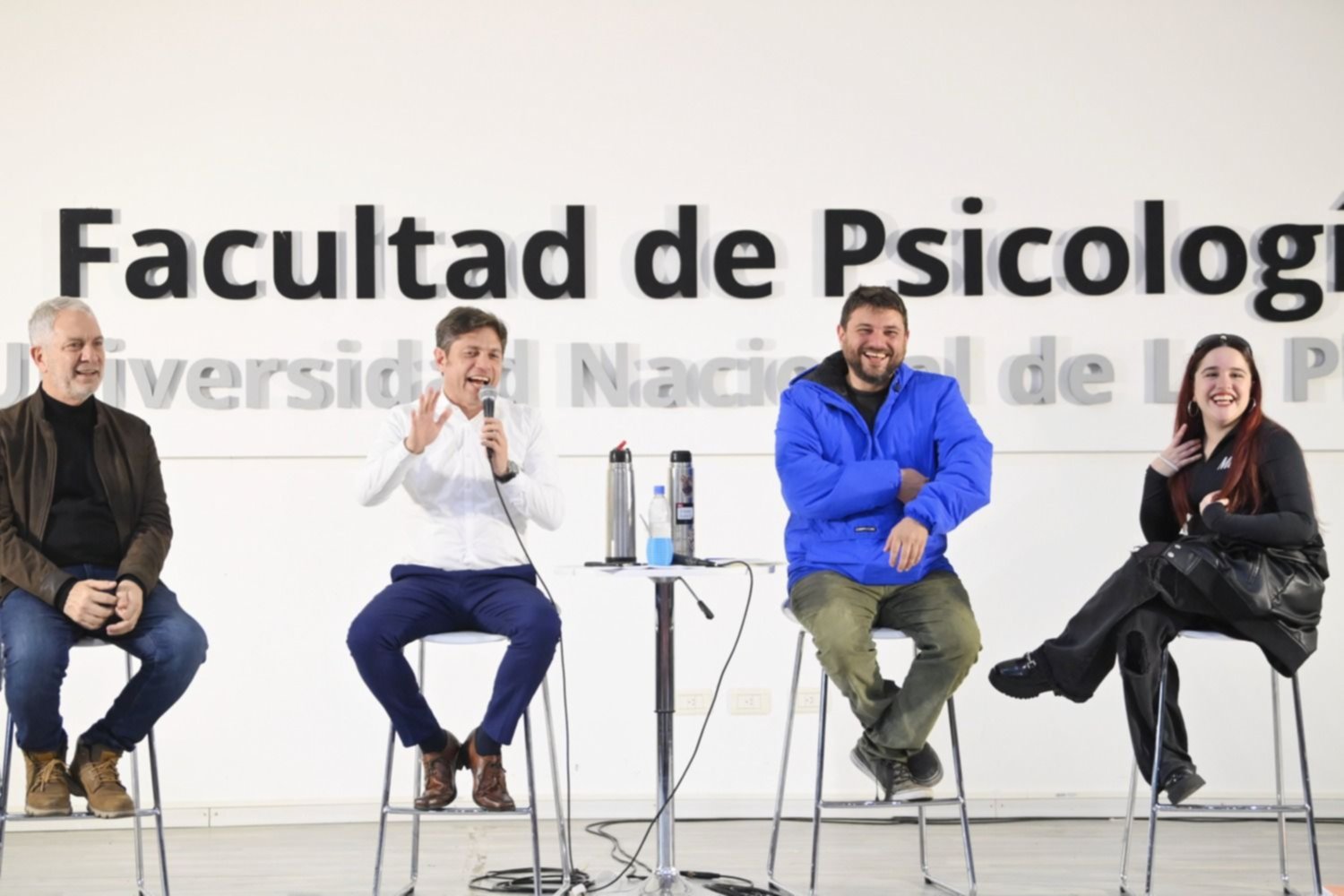 Kicillof encabezó una mateada en la UNLP junto a Grabois y Ofelia Fernández