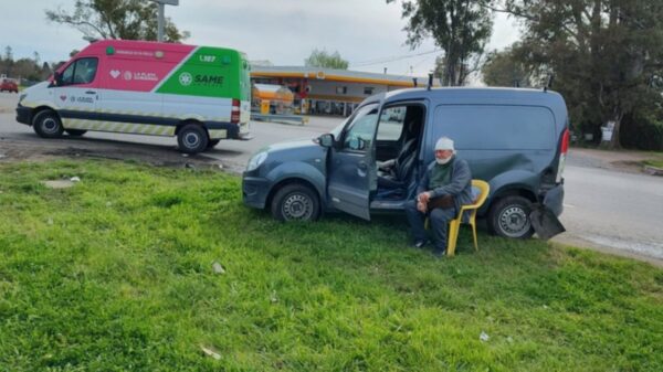 Choque y milagro en la Ruta 2: fuerte choque en el ingreso a una estación de servicios