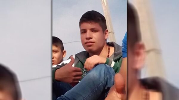 "Tendría que estar con nosotros": crece la angustia por el chico desaparecido en La Plata