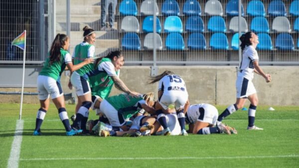 Gimnasia se adueñó del clásico femenino en un partido tenso y con algunos incidentes