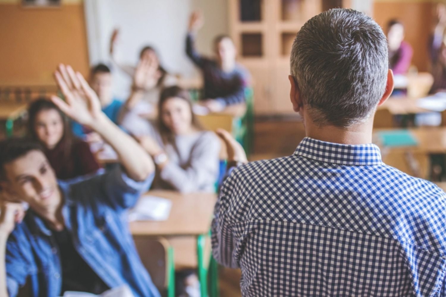 Alerta en un colegio de La Plata: denuncian a un profesor por abuso sexual