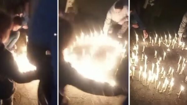 VIDEO: Con velas y un gran dolor