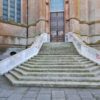 Vandalizaron con aerosol históricas puertas de la Catedral de La Plata