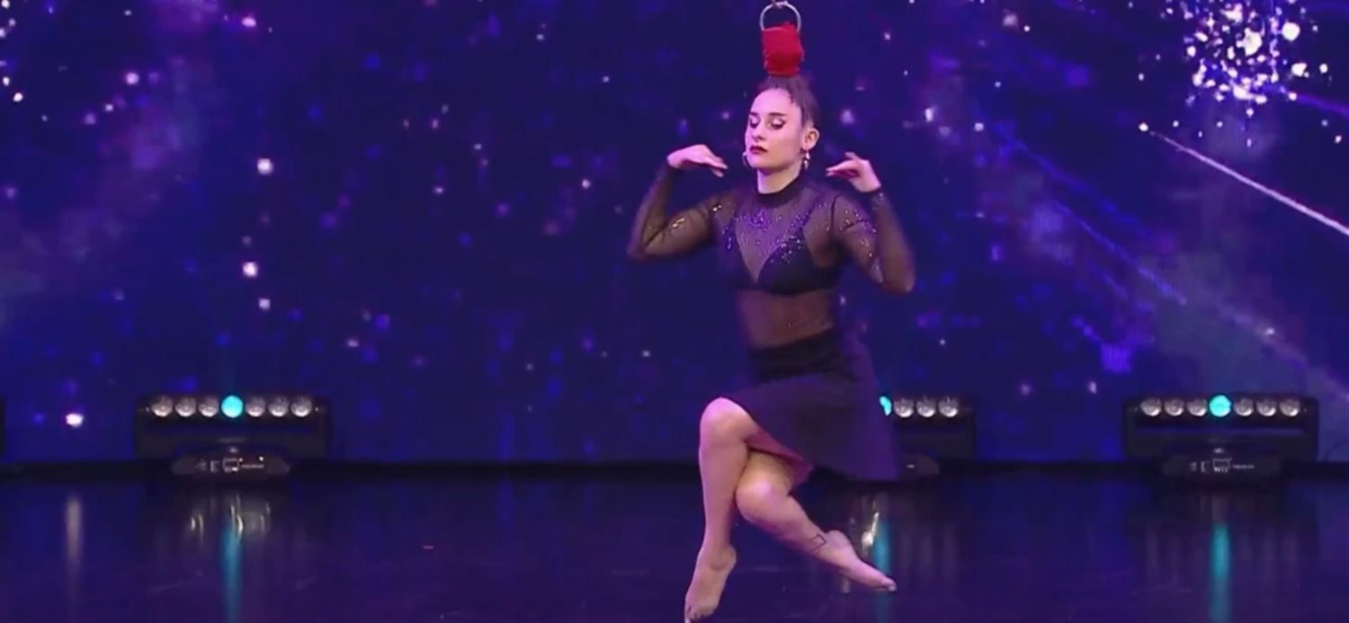 VIDEO: Una platense hace acrobacia colgada de los pelos e impactó al jurado de Got Talent