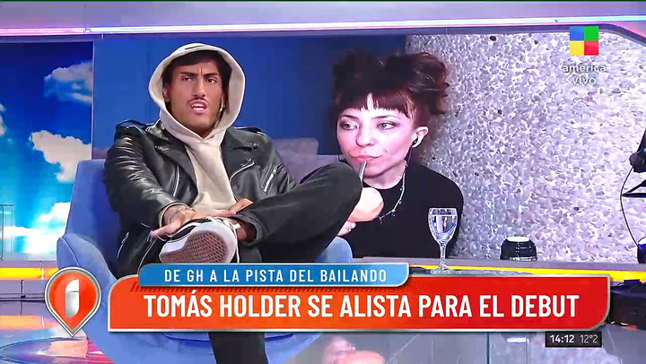 Antes de debutar en el Bailando 2023 Tomas Holder fue a Intrusos: no quiso sacarse la capucha y se enfrentó en vivo al panel