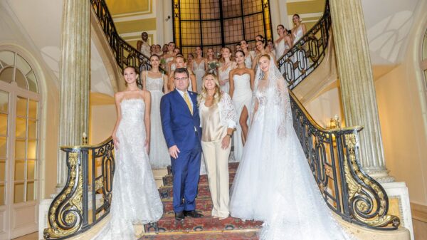 Juanita Tinelli deslumbró vestida de novia en el desfile de Claudia Arce