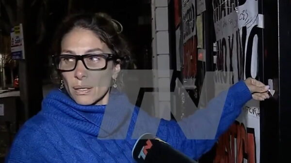 La esposa de Aníbal Lotocki habló tras la marcha en la puerta de su casa: “Es un asco lo que hicieron”