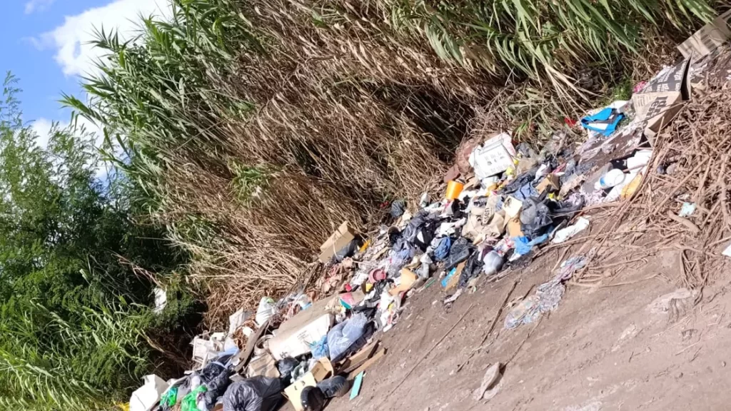 Continúan los reclamos por la acumulación de basura en la ciudad ...